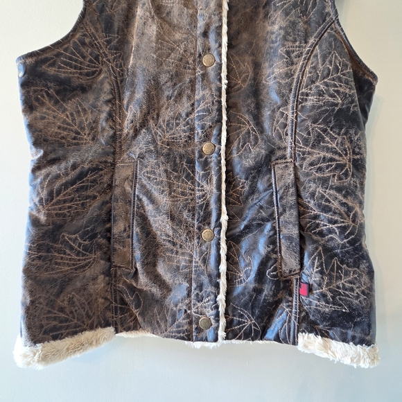 Woolrich Women's Faux Leather Leaf Print Distressed Sherpa Lined Vest Sz Medium - Picture 4 of 14
